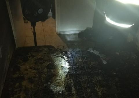 Apartamento pega fogo na madrugada e causa pânico entre moradores em Manaus