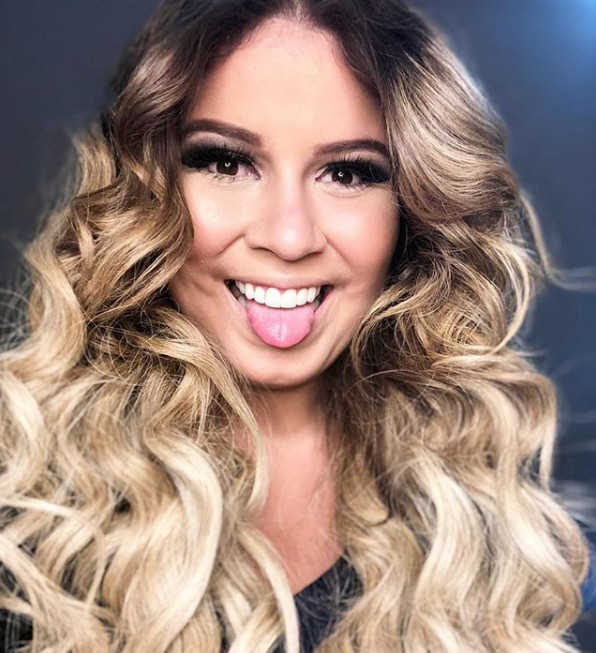 Solteira há quase um ano, Marília Mendonça faz piada sobre ex-namorados