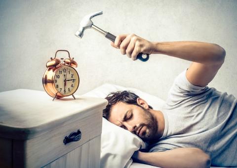 Pessoas mais inteligentes têm mais dificuldade em acordar cedo, diz pesquisa