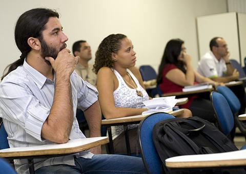 MEC divulga lista de selecionados no Fies 2018