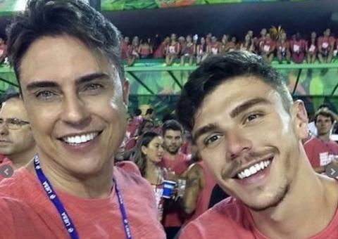 Ex turma do Didi, Marcelo Augusto comemora aniversário ao lado do namorado novinho