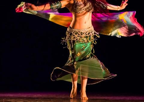 Projeto vai ensinar dança do ventre para aposentadas e pensionistas