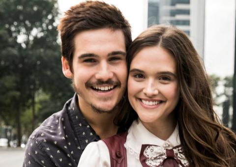  Com química forte, casal de nova novela das 19h vive romance na vida real