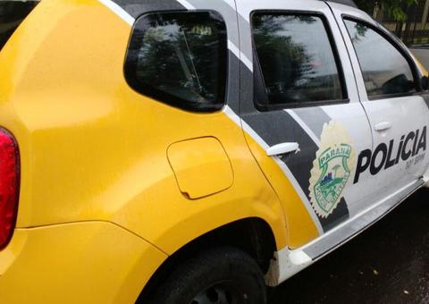 Professora é presa após furtar celular de colega de trabalho em escola