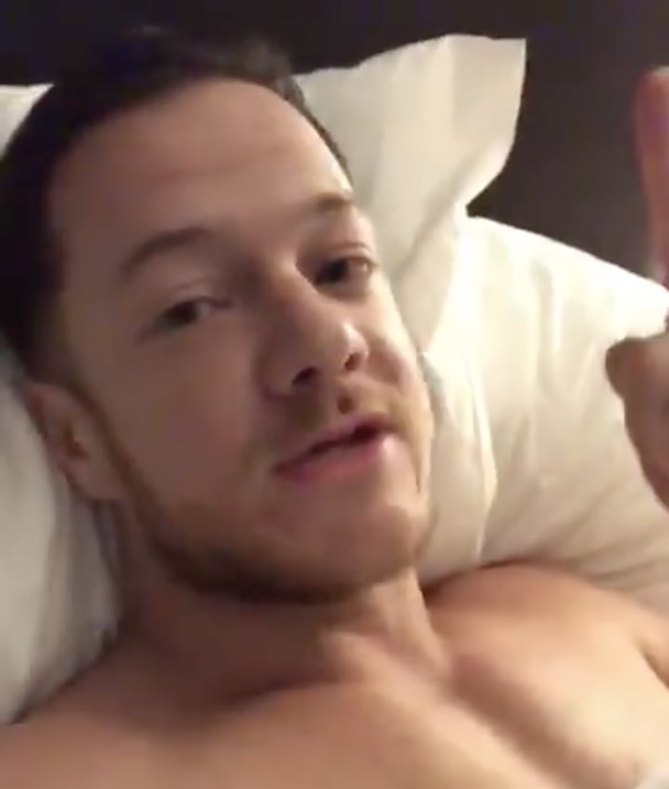 Vocalista do ‘Imagine Dragons’ diz que é Illuminati e revela famosos que fazem parte da seita