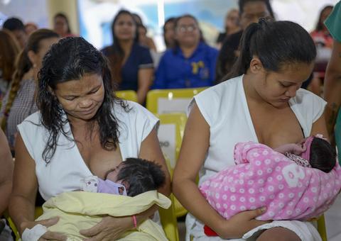 ‘Agosto Dourado’ reforça importância do leite materno para bebês em Manaus