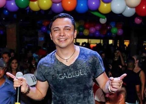 Vocalista da Gang do Forró comemora 22 anos de carreira no Velho Inácio