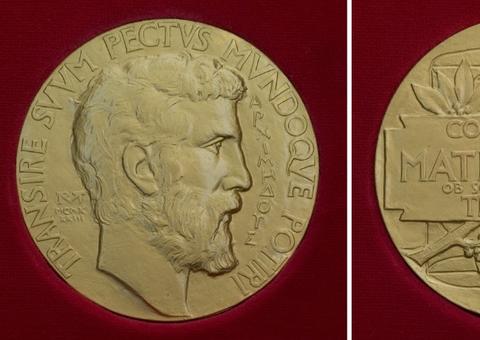 Fotos dos suspeitos de furtar medalha Fields são divulgadas em hotéis