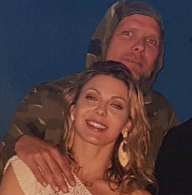 Sheila Mello foi quem deu fim ao casamento com Fernando Scherer