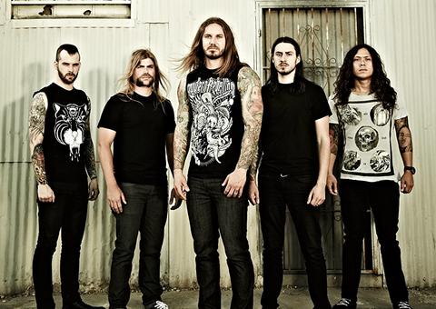 Volta de banda cujo vocalista mandou matar a ex-mulher divide fãs