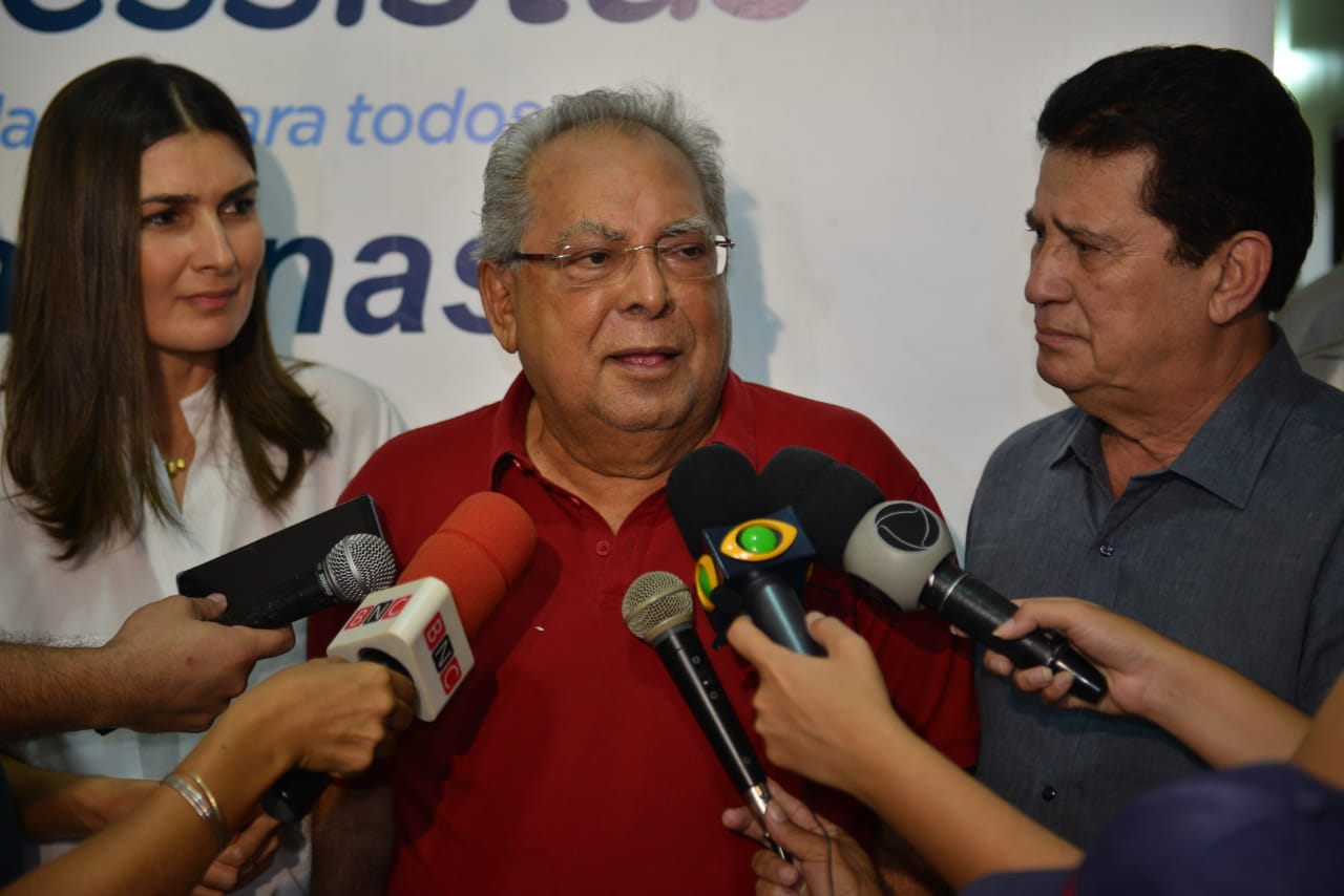 Amazonino Mendes destaca capacidade das mulheres em convenção do PP