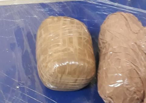 Cinco mulheres são pegas levando drogas para detentos nas partes íntimas em Manaus