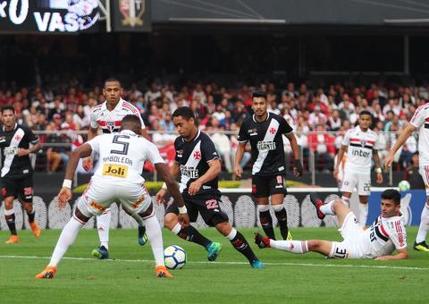 São Paulo marca no fim e derrota o Vasco por 2 a 1