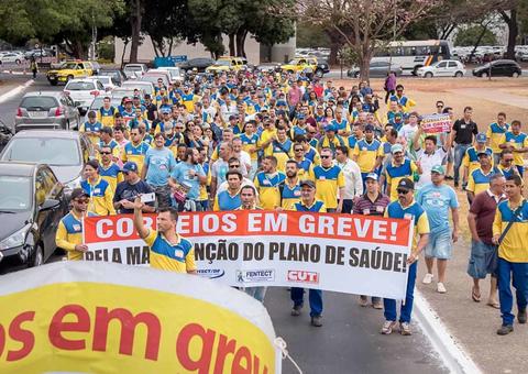 Correios decidem se deflagram greve geral nessa terça-feira
