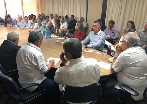 Amazonino cobra de seu secretariado cumprimento de metas e redução de gastos