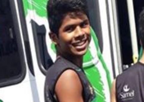 Jogador morre após salvar primos de afogamento no Amazonas