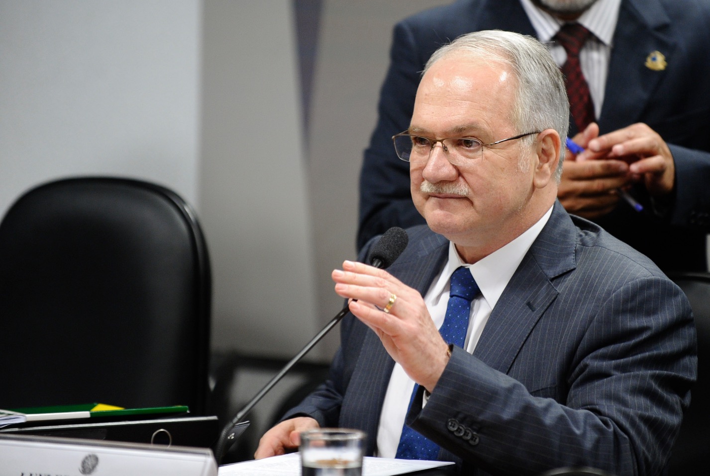 Fachin aceita pedido da defesa de Lula para desistir de recurso  