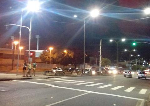 Faixa de pedestre com iluminação a LED chega à Cosme Ferreira   