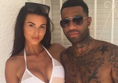 Ex-Liverpool choca ao revelar cobrança de 'taxa de aluguel' por mulheres entre jogadores