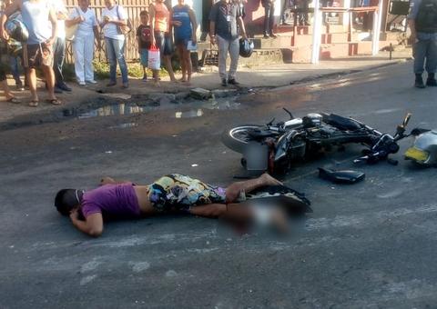 Acidente entre motocicleta e caçamba deixa homem ferido em avenida de Manaus
