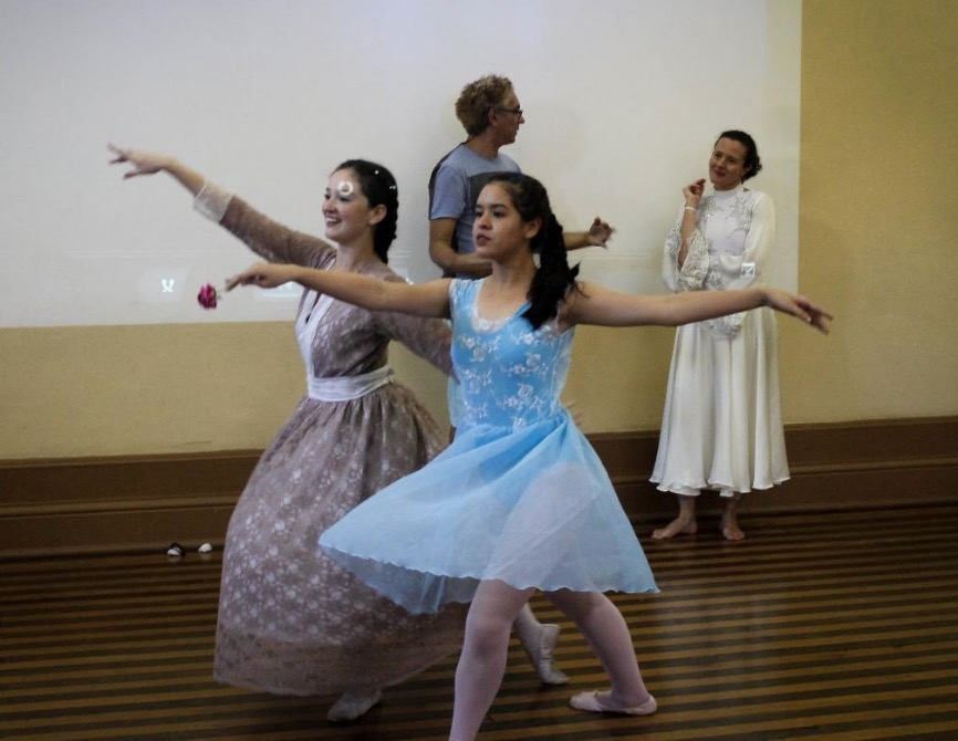 Musical The Flowers promete emocionar o público no Teatro Amazonas