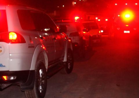 No Amazonas, assaltantes invadem casa de empresário e trocam tiros com PM