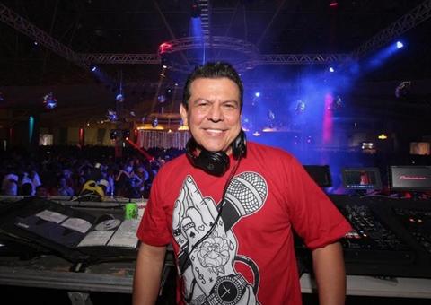 DJ Raidi Rebello comanda Flashback Disco neste sábado