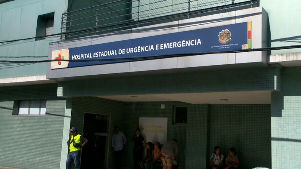 Filha adolescente esfaqueia o pai ao ver a mãe sendo agredida