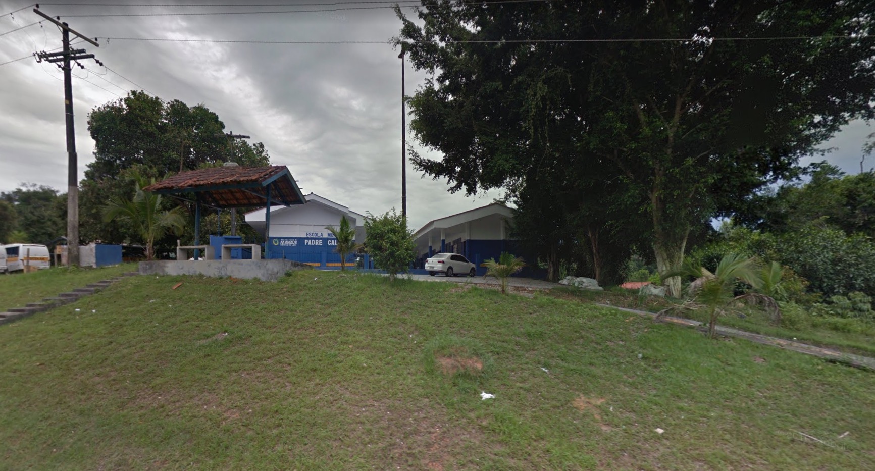 Com máscaras infantis, homens invadem e assaltam escola na BR-174