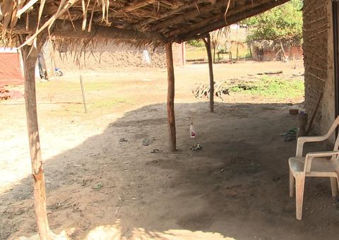 Homens confundem inseticida com bebida alcoólica e morrem