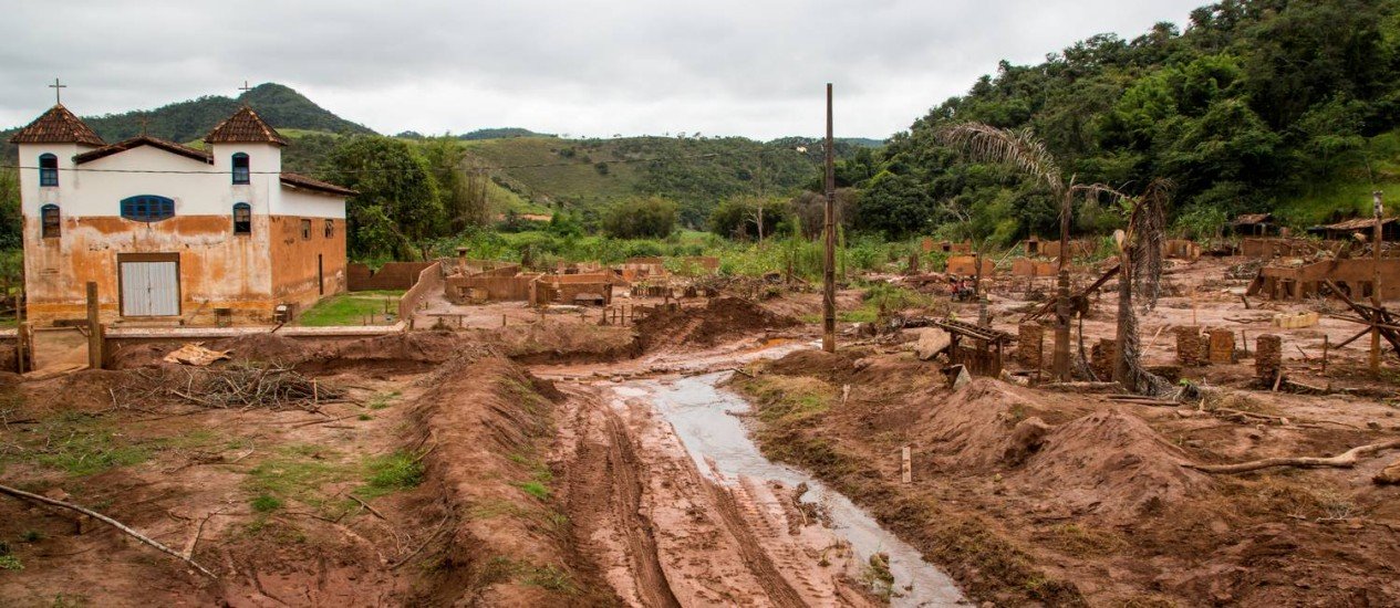 Filme de Walter Salles expõe o drama humano do desastre em Mariana