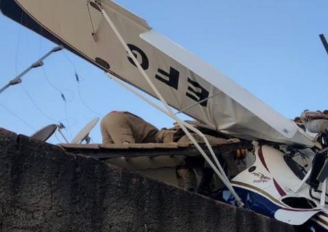 Bebê de um ano morre após avião cair em cima de residência em Goiânia