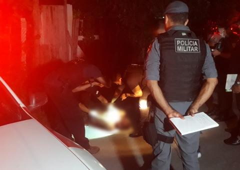 Homem é assassinado com 30 facadas pelo corpo em Manaus