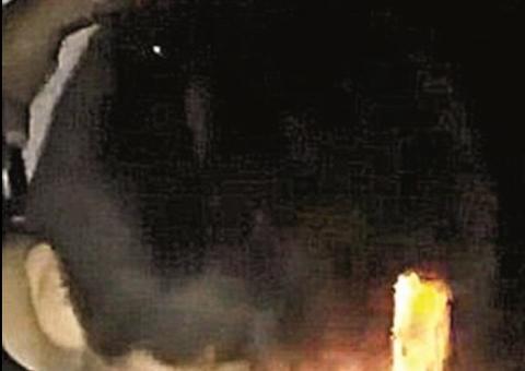 Vídeo mostra cabelo de criança pegando fogo ao tentar apagar velas de aniversário 