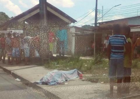 Em Dia dos Pais, homem é morto em parada de ônibus de Manaus