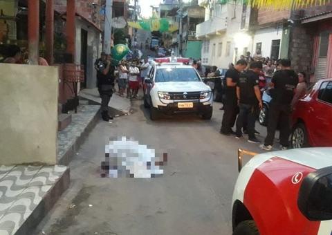 Homem é executado com 12 tiros por encapuzados em Manaus