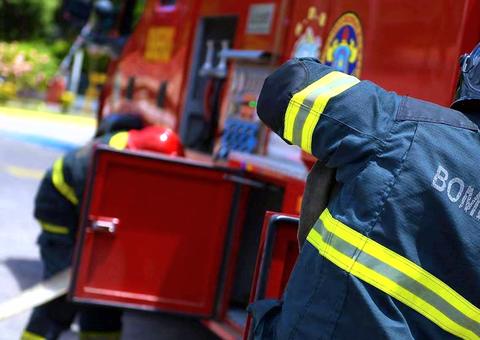 Fogo atinge loja de autopeças e assusta comerciantes em Manaus