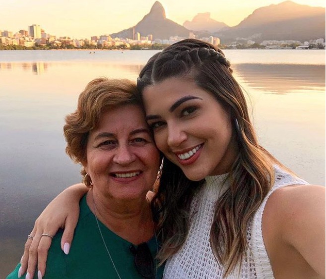 Vivian Amorim presta homenagem emocionante à mãe no Dia dos Pais 