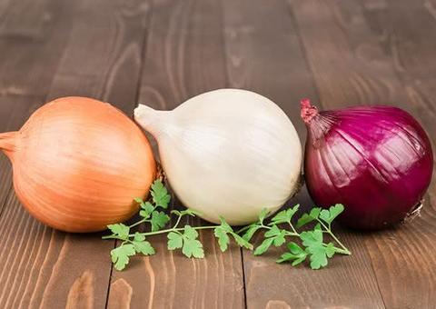 Cebola é poderoso antioxidante e previne câncer, conheça mais benefícios