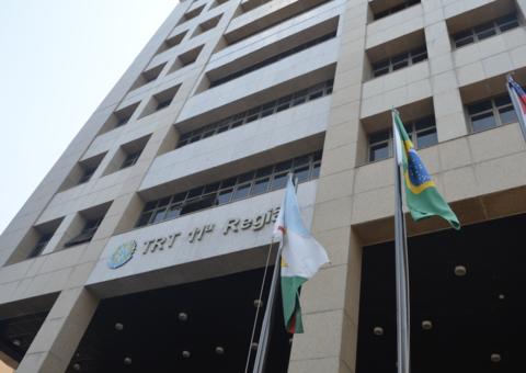 TRT mantém justa causa de funcionária que jogou faca em colega 