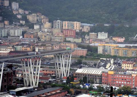 Chega a 41 o número de mortos e feridos após queda de ponte na Itália