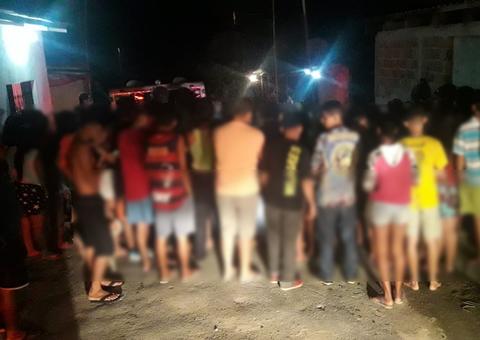 Mulher é executada a tiros enquanto conversava com amiga em Manaus