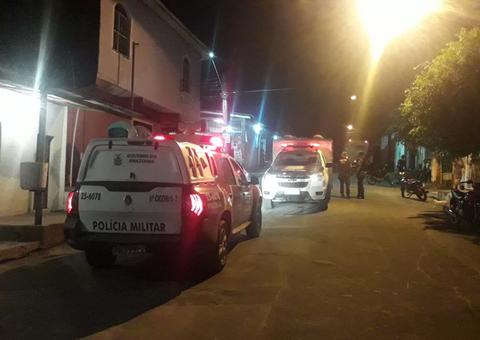 Homem é alvejado a tiros após sair de igreja em Manaus