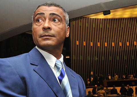 Valor dos bens de Romário quadruplica em quatro anos