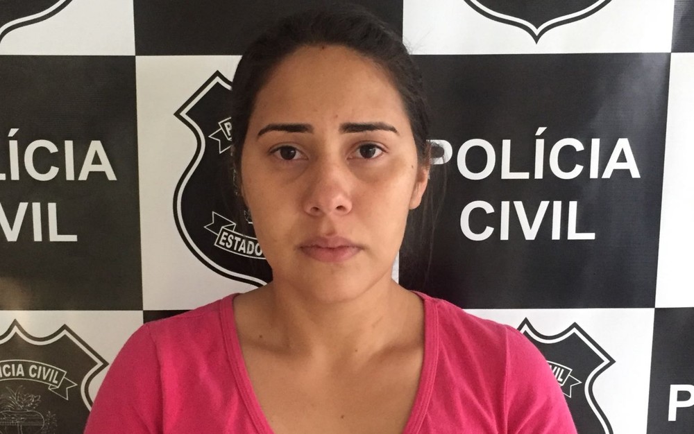 Mulher é presa após confessar ter torturado e matado namorada de ex 