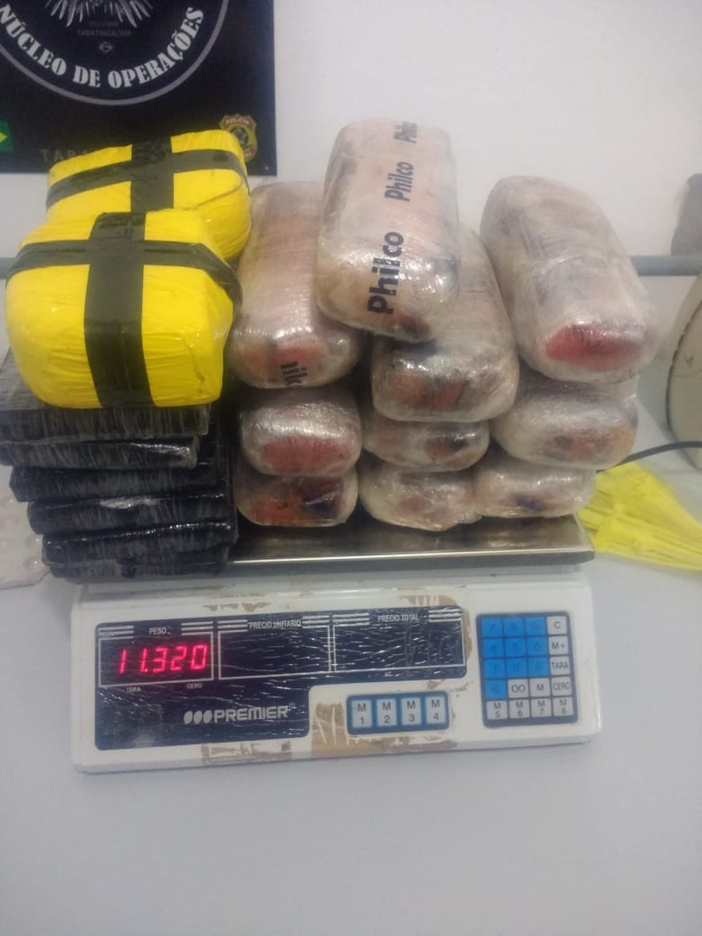 Polícia apreende mais de 11kg de cocaína em embarcação no Amazonas