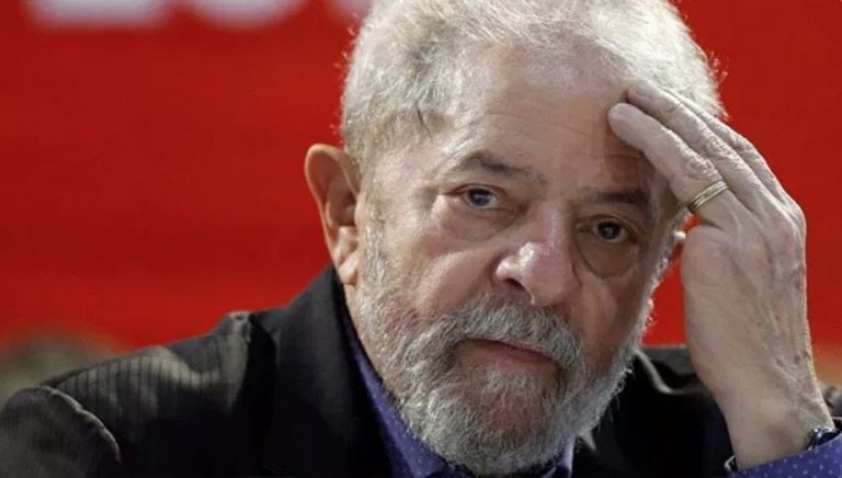 Lava Jato quer proibir Lula de usar cela na PF como comitê de campanha