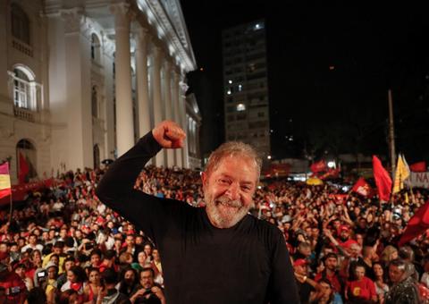 Lula declara patrimônio de R$ 7,9 milhões ao registrar candidatura no TSE