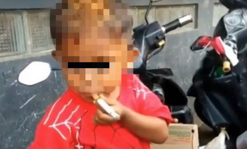 Menino de 2 anos fuma 40 cigarros por dia e choca internet