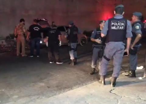 Homem é encontrado esquartejado dentro de porta-malas de carro em Manaus